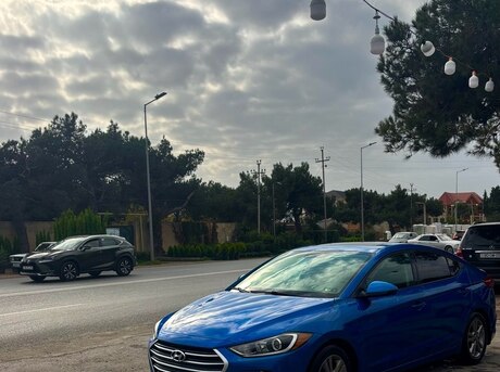 Hyundai Elantra