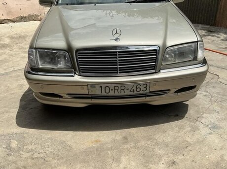 Mercedes C 180