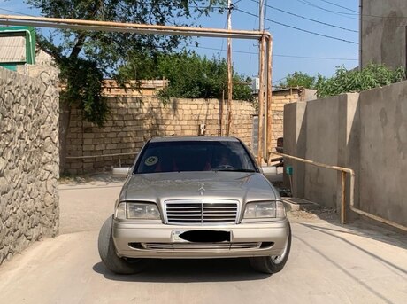 Mercedes C 220