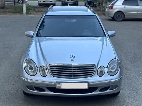 Mercedes E 220