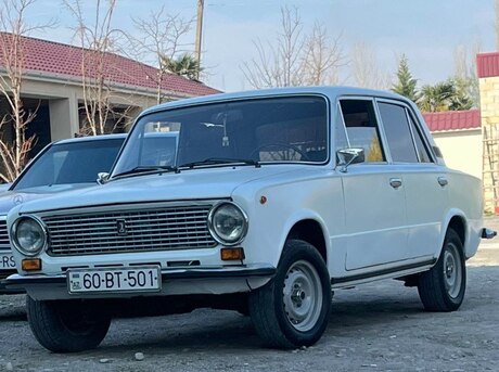 LADA (VAZ) 21011