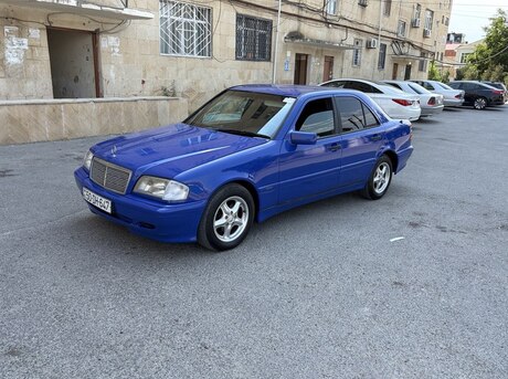 Mercedes C 180