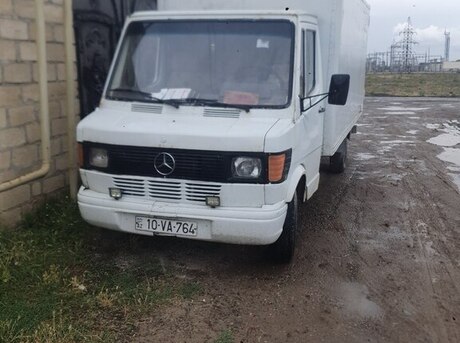 Mercedes 308 D