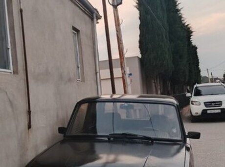 LADA (VAZ) 2107