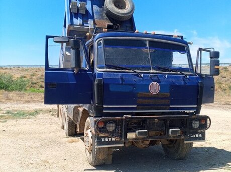 Tatra 815