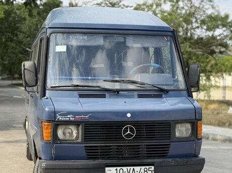 Mercedes 208 D