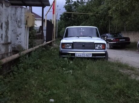 LADA (VAZ) 2107