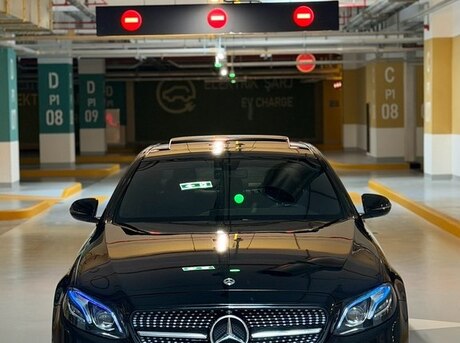 Mercedes E 300
