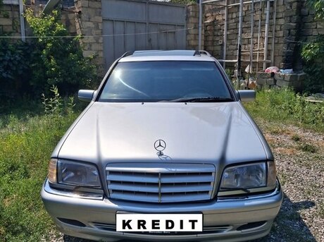 Mercedes C 240