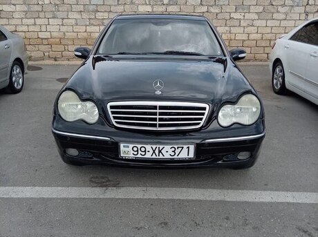 Mercedes C 240