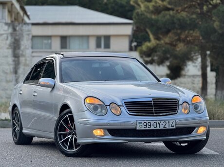 Mercedes E 320