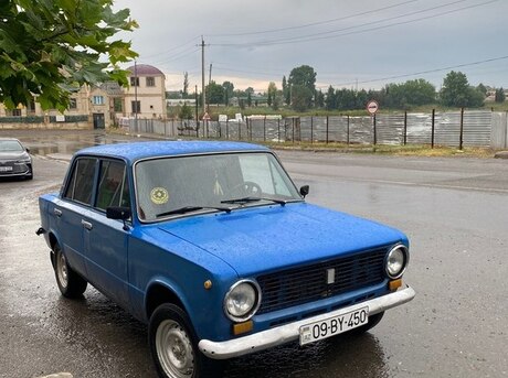 LADA (VAZ) 21011