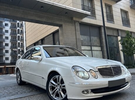 Mercedes E 240