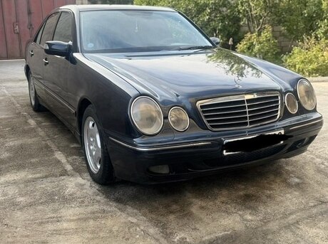 Mercedes E 320