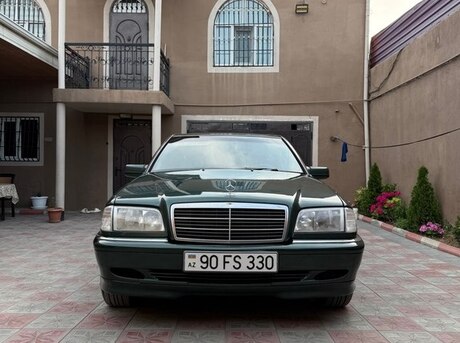 Mercedes C 180