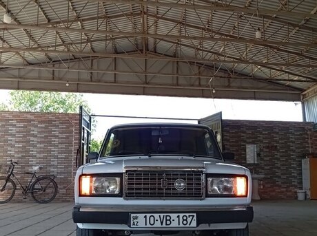LADA (VAZ) 2107
