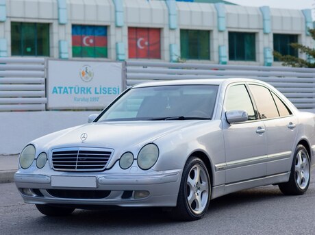 Mercedes E 270