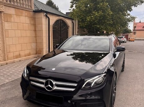 Mercedes E 300