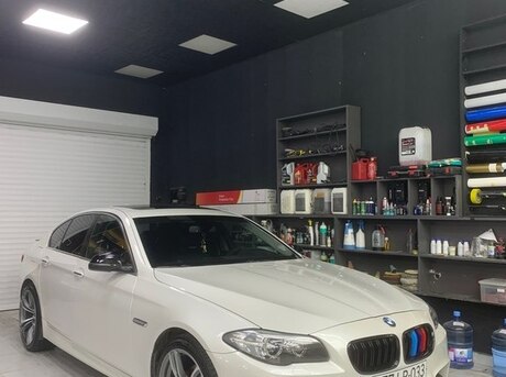 BMW 528