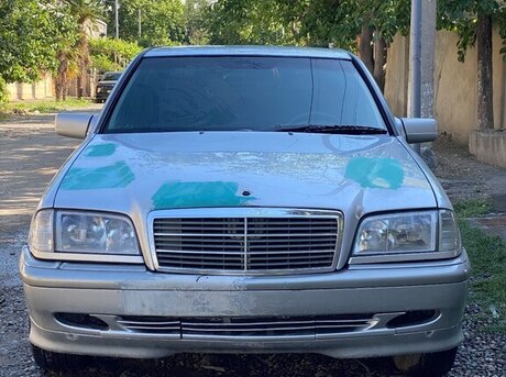 Mercedes C 180