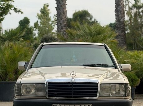 Mercedes 190