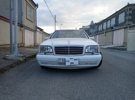 Mercedes S 320