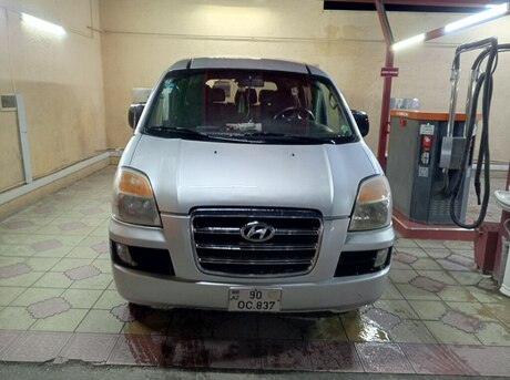 Hyundai H-1