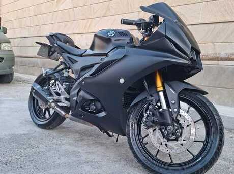 Yamaha R15
