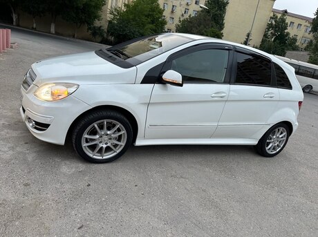 Mercedes B 170