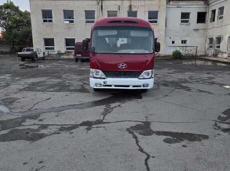 Hyundai County