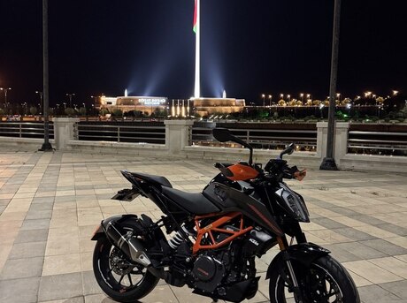 KTM 390 Duke