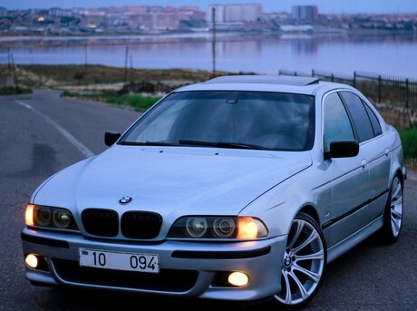BMW 528