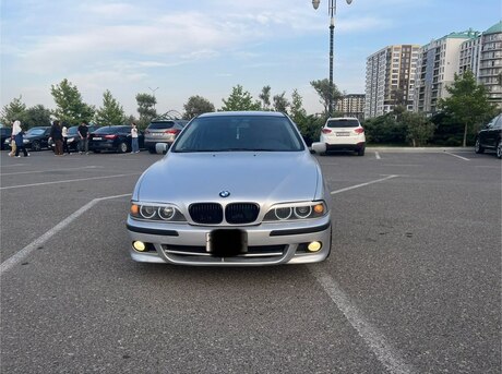 BMW 528