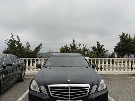 Mercedes E 220