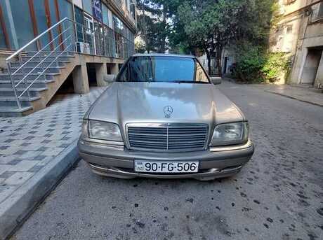 Mercedes C 180
