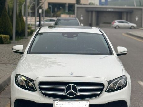Mercedes E 200