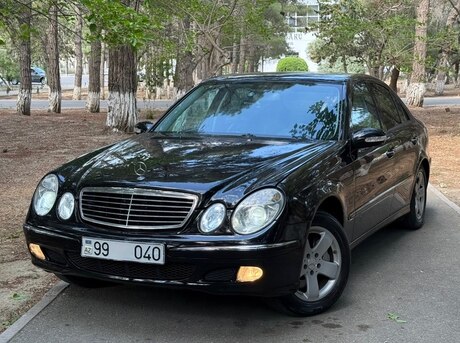 Mercedes E 240