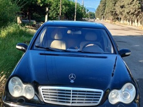 Mercedes C 240