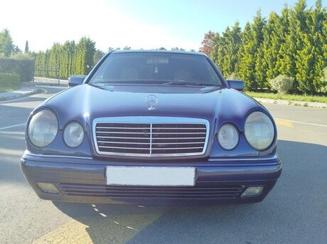 Mercedes E 220