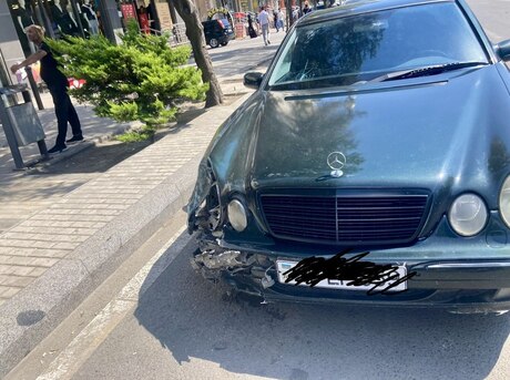 Mercedes E 220