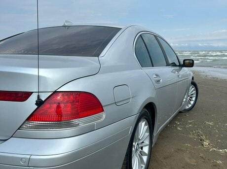 BMW 735