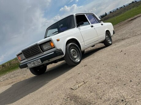 LADA (VAZ) 2107
