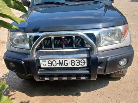 Mitsubishi Pajero io