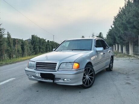 Mercedes C 230