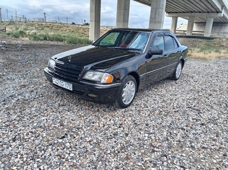 Mercedes C 230