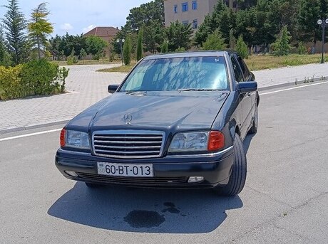 Mercedes C 180