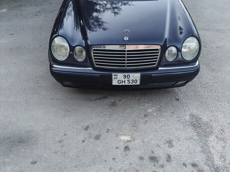 Mercedes E 240