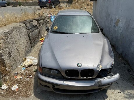 BMW 523
