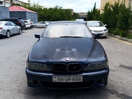 BMW 523