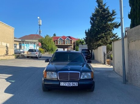 Mercedes 280 E